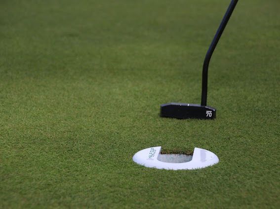 Half-Cup Putting Aid